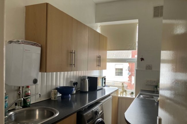 14 Peterson Road, Wakefield, WF1 4EB 1