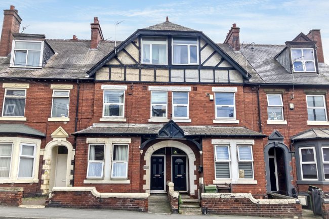 14 Peterson Road, Wakefield, WF1 4EB 1