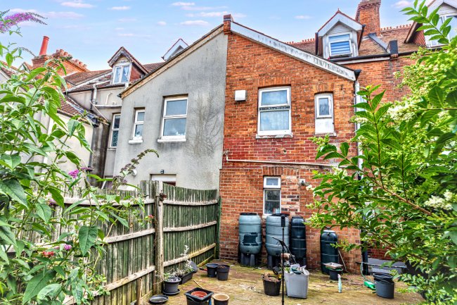25 Windsor Road, Bournemouth, BH5 1DT 9