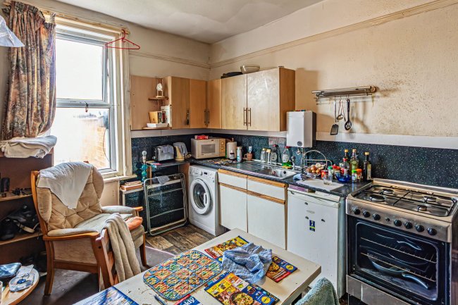 25 Windsor Road, Bournemouth, BH5 1DT 9