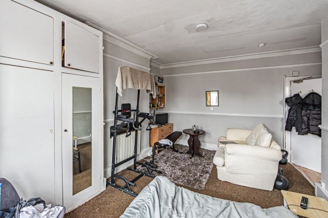 25 Windsor Road, Bournemouth, BH5 1DT 9