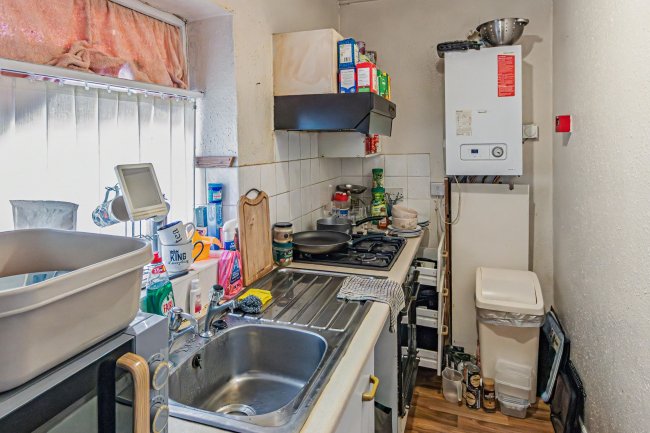 25 Windsor Road, Bournemouth, BH5 1DT 9