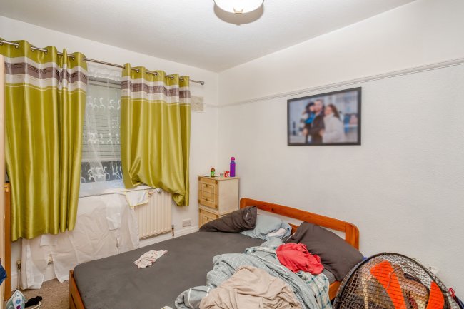 Gipton Lodge, 20 Copgrove Road, Roundhay, Leeds, LS8 2SR 7