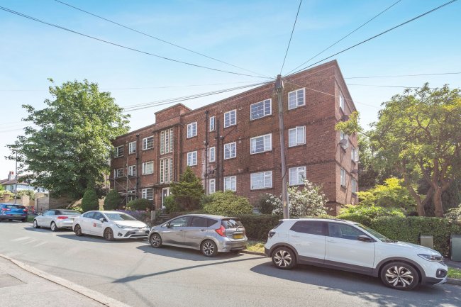 Gipton Lodge, 20 Copgrove Road, Roundhay, Leeds, LS8 2SR 7