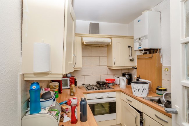 Gipton Lodge, 20 Copgrove Road, Roundhay, Leeds, LS8 2SR 7