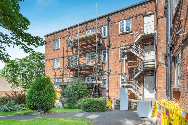Gipton Lodge, 20 Copgrove Road, Roundhay, Leeds, LS8 2SR 7
