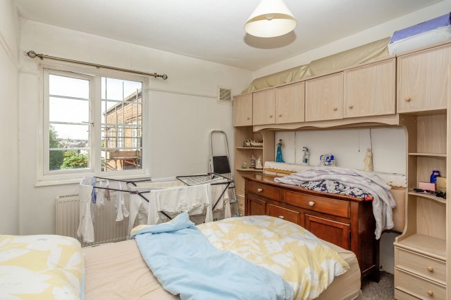 Gipton Lodge, 20 Copgrove Road, Roundhay, Leeds, LS8 2SR 7