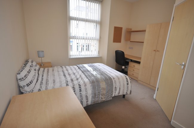 52 and 52A Mutley Plain, Plymouth, Devon, PL4 6LE 7