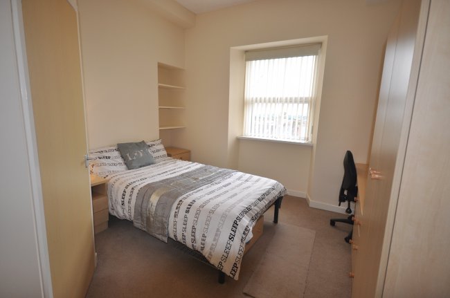 52 and 52A Mutley Plain, Plymouth, Devon, PL4 6LE 7
