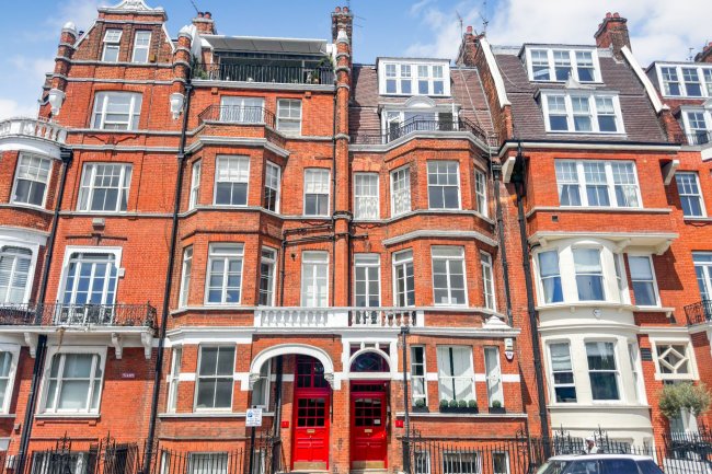 3- 5 Cheyne Place, Chelsea, London, SW3 4HH 4