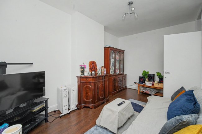38 Ingatestone Road, Norwood, London SE25 4LG 3