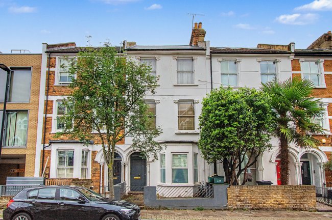 Flat B, 56 Avenell Road, Highbury, London N5 1DR 1