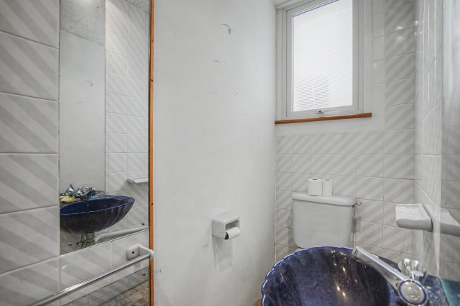 Flat B, 56 Avenell Road, Highbury, London N5 1DR 1