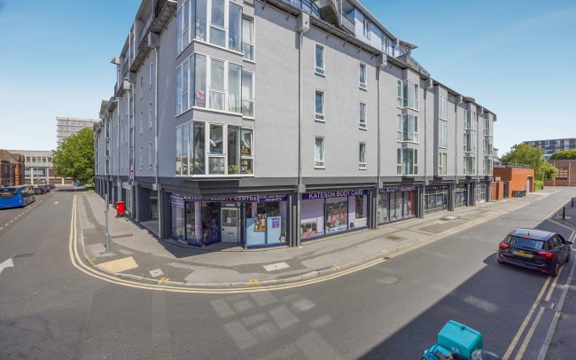 Retail Units 1 Sanford Street, Swindon, Wiltshire SN1 1AF 4