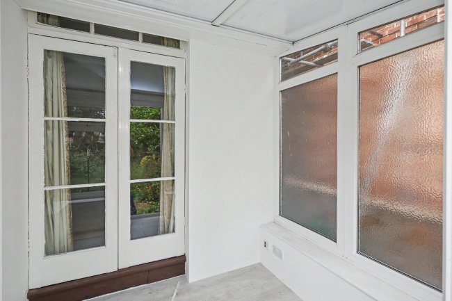 36 St Andrews Road, Ilford, London IG1 3PF 2