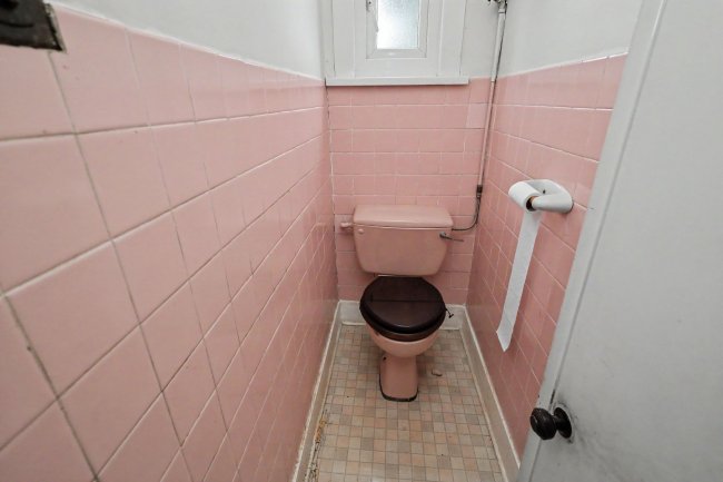 36 St Andrews Road, Ilford, London IG1 3PF 2