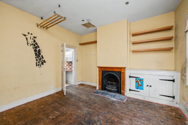 4 The Alms Houses, Queens Road, Royston SG8 7AP 5