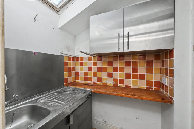 4 The Alms Houses, Queens Road, Royston SG8 7AP 5
