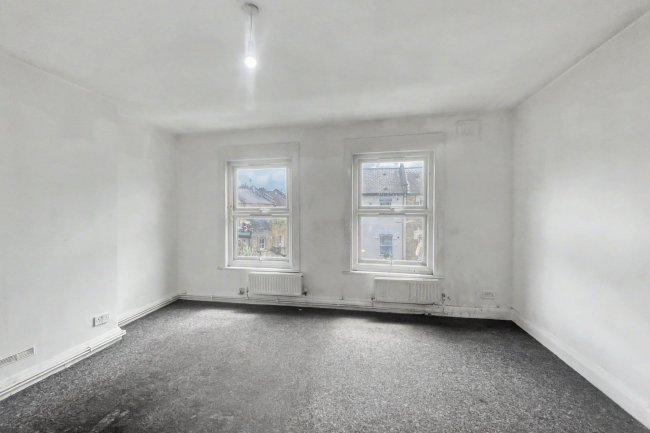 Flat C, 10 Loveridge Road, West Hampstead, London NW6 2DT 4
