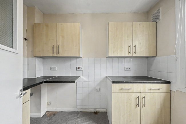 Flat C, 7 Ariel Road, West Hampstead, London NW6 2DX 3
