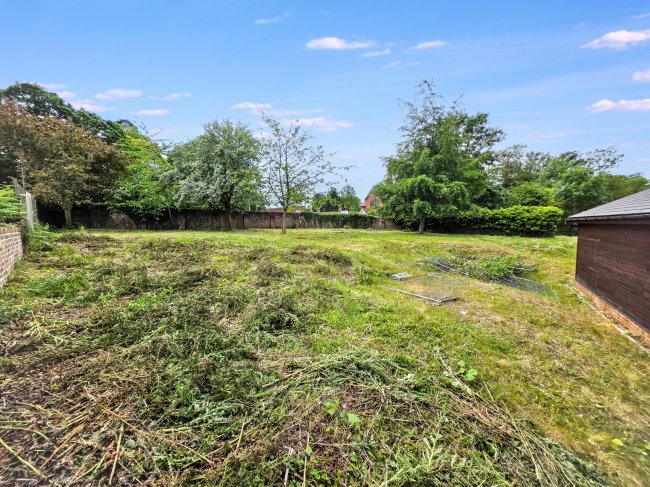 Land north of The Ridgeway, Barnet NW7 1EL 7
