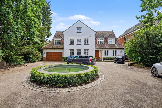 4 Beech Hill, Barnet, EN4 0JP 5