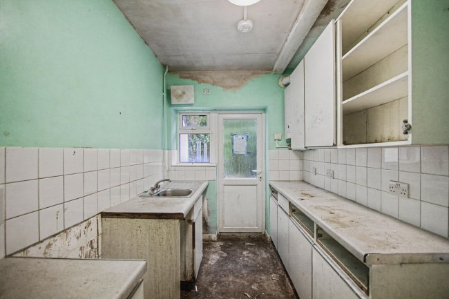 20 Khartoum Road, Plaistow, London E13 8RF 5