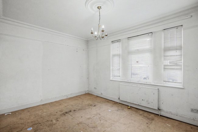 20 Khartoum Road, Plaistow, London E13 8RF 5