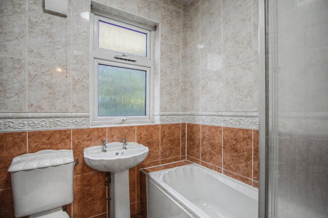 20 Khartoum Road, Plaistow, London E13 8RF 5