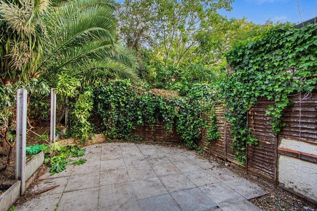 20 Khartoum Road, Plaistow, London E13 8RF 5