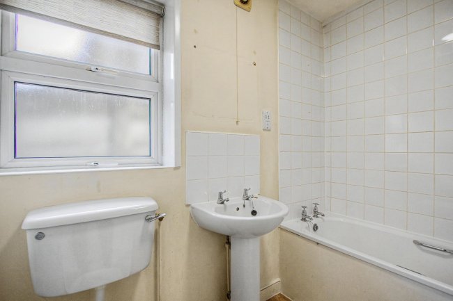 Flat A, 2 Otley Road, London E16 3JT 10