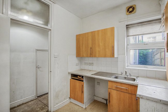 Flat A, 2 Otley Road, London E16 3JT 10