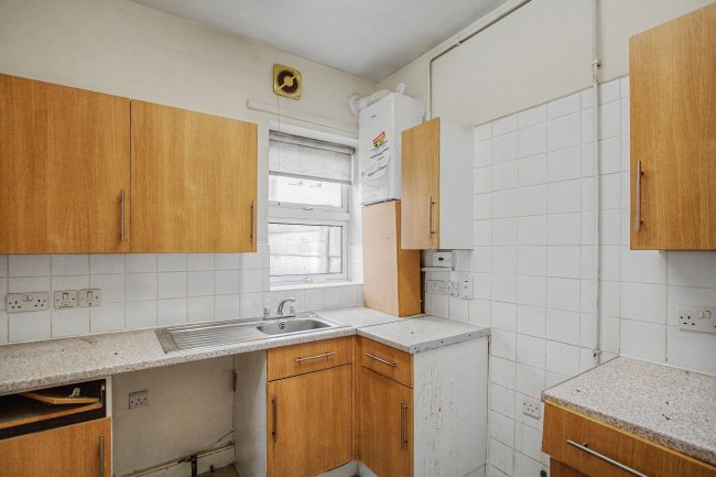 Flat A, 2 Otley Road, London E16 3JT 10