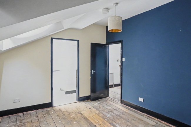 Flat E, 141 Holland Road, London W14 8AS 6