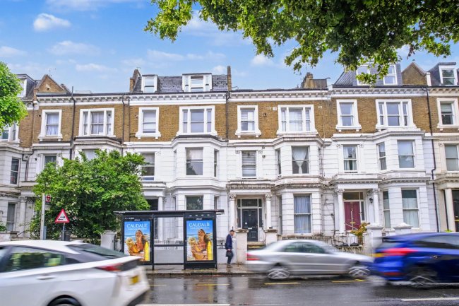 Flat E, 141 Holland Road, London W14 8AS 6