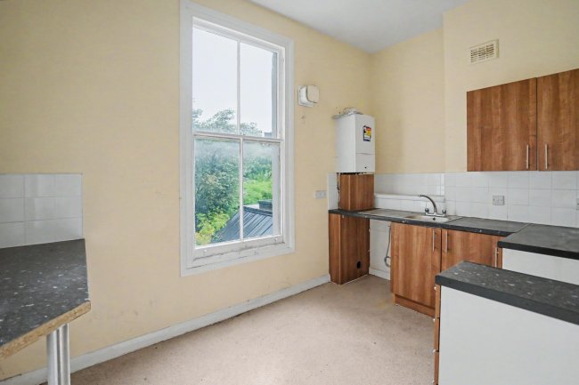 22b Benbow Road, London W6 0AG 10