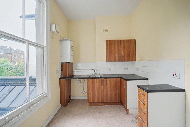 22b Benbow Road, London W6 0AG 10