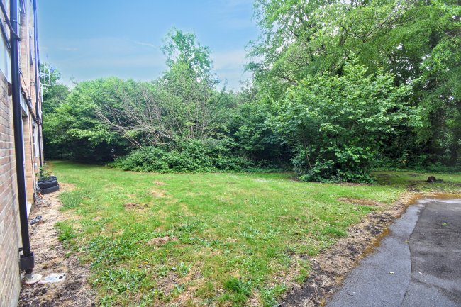 20 Lydbury, Bracknell, Berkshire, RG12 9HH 3