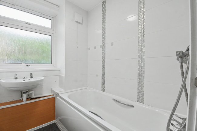 20 Lydbury, Bracknell, Berkshire, RG12 9HH 3