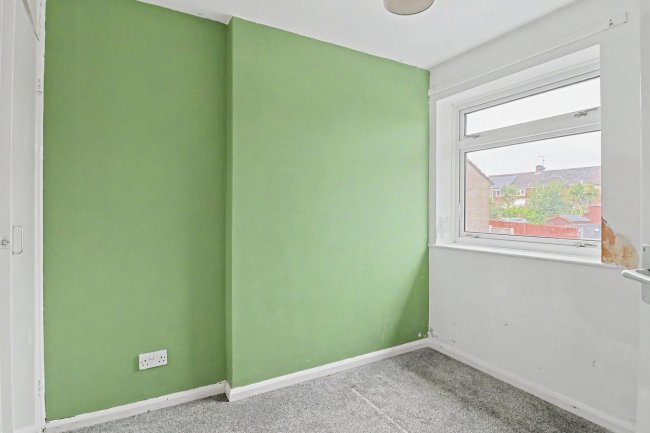 35 Park View, Crewkerne, Somerset, TA18 8HS 4