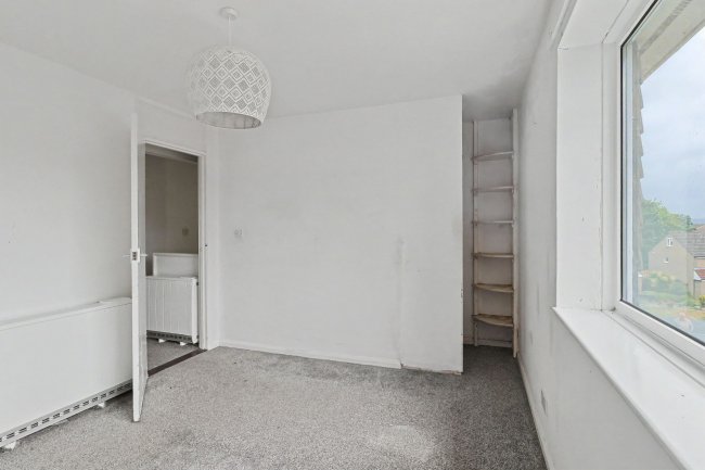 35 Park View, Crewkerne, Somerset, TA18 8HS 4