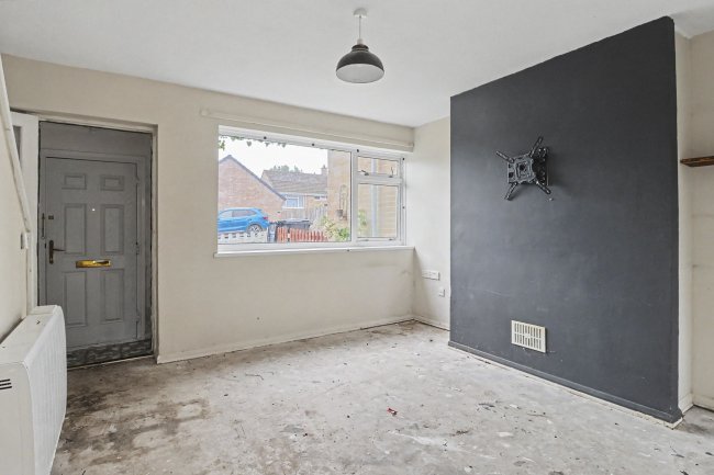 35 Park View, Crewkerne, Somerset, TA18 8HS 4