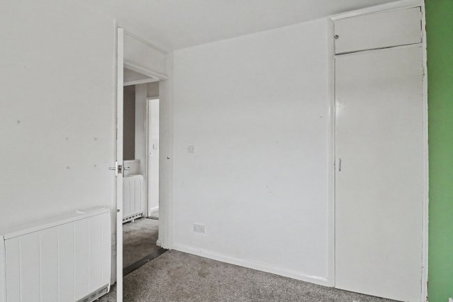 35 Park View, Crewkerne, Somerset, TA18 8HS 4