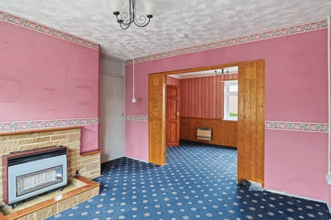 103 Marl Close, Yeovil, BA21 3NF 1
