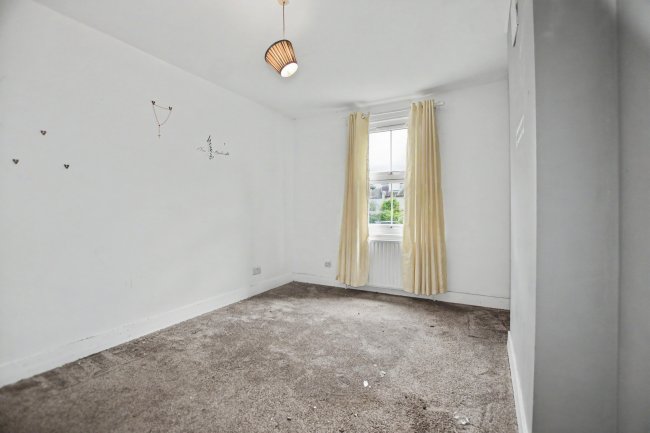 Flat B, 73 Effingham Road, Lee, London, SE12 8NT 10