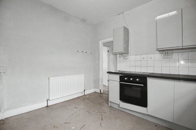 Flat B, 73 Effingham Road, Lee, London, SE12 8NT 10