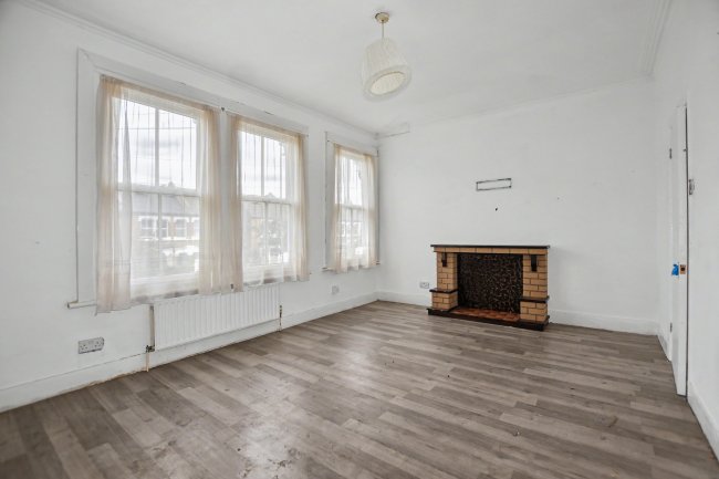 Flat B, 73 Effingham Road, Lee, London, SE12 8NT 10