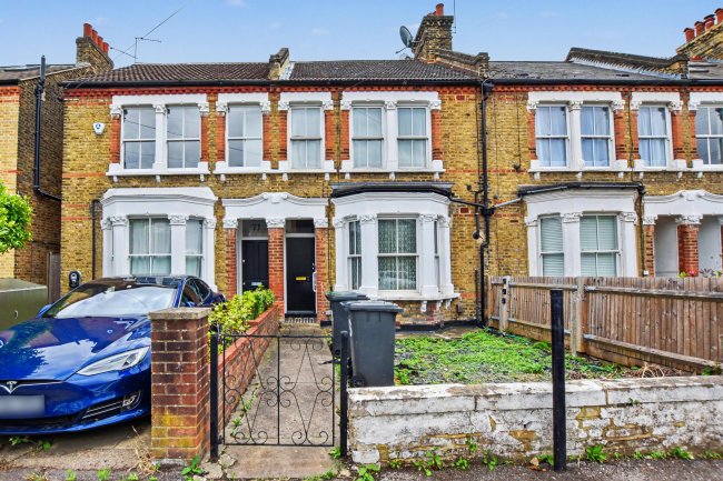 Flat B, 73 Effingham Road, Lee, London, SE12 8NT 10