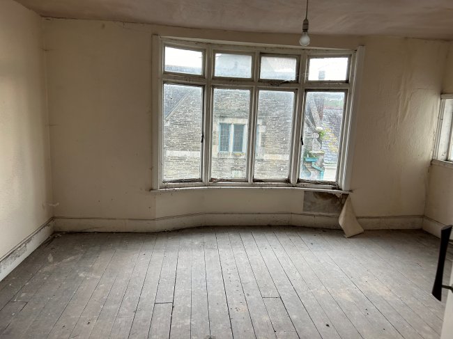 50-52 Fore Street, Kingsbridge, Devon, TQ7 1NY 4