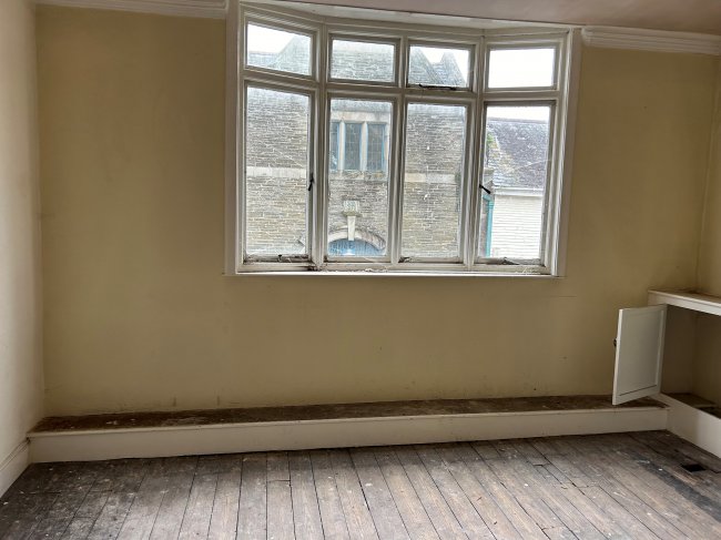 50-52 Fore Street, Kingsbridge, Devon, TQ7 1NY 4